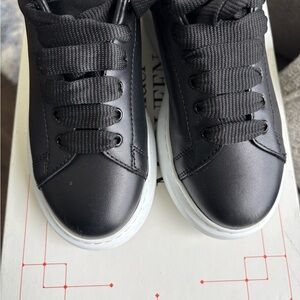 Alexander McQueen Kids Black and White Sneakers